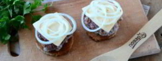 чизбургер с гренками и яйцом. Шаг 5