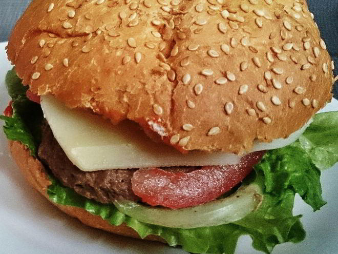 Рецепт чизбургера с телячьей котлетой гриль