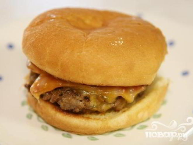 Рецепт чизбургеров с говядиной, беконом и сыром