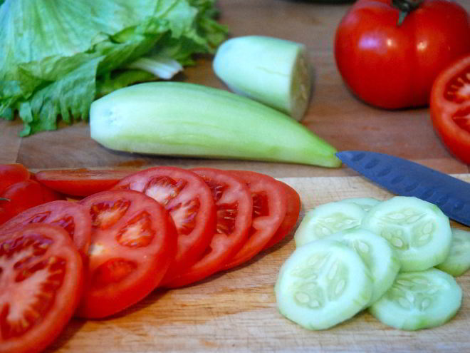 Рецепт домашних чизбургеров с солеными огурцами