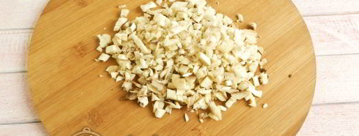 фаршированные шампиньоны с перепелиными яйцами. Шаг 3