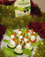 Перепелиные яйца, фаршированные овощами