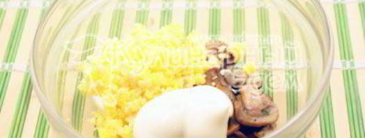 яйца фаршированные гнездышки. Шаг 5