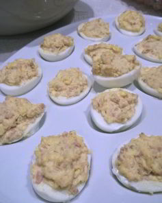 Яйца фаршированные консервой