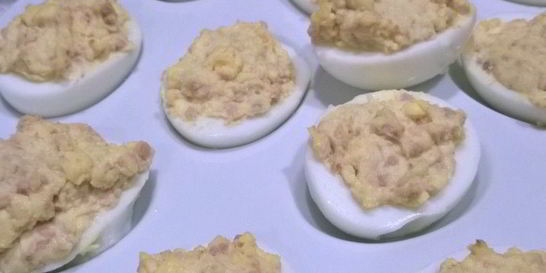 Яйца фаршированные консервой