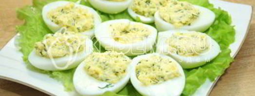 яйца фаршированные красной икрой. Шаг 5