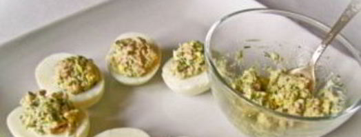 яйца, фаршированные печенью трески. Шаг 4