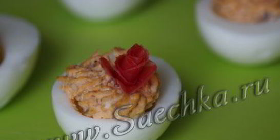 Яйца, фаршированные селедкой