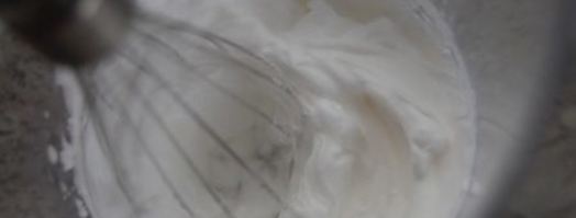 яйца, фаршированные суфле из семги и красной икры. Шаг 3