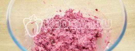 яйца, фаршированные свеклой и орехами. Шаг 6