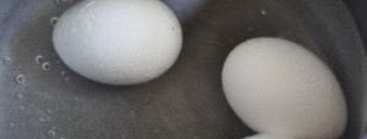 яйца куриные фаршированные. Шаг 3