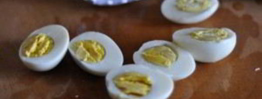 яйца куриные фаршированные. Шаг 5