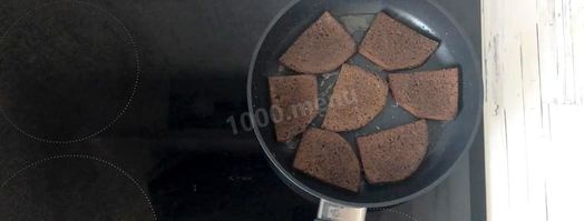гренки из черного хлеба с чесноком. Шаг 4