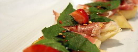 гренки с хамоном и клубникой. Шаг 4