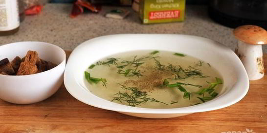 Гренки с куриным бульоном