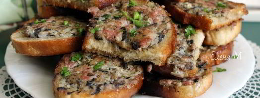 гренки с мясным фаршем и шампиньонами. Шаг 8