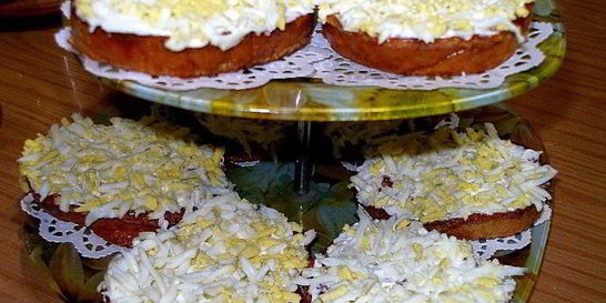 Гренки в яйце и с яйцом