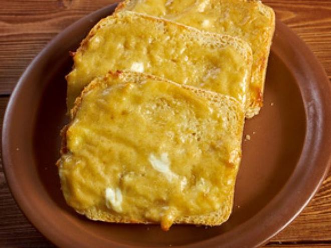 Рецепт валлийских гренков с сыром чеддер