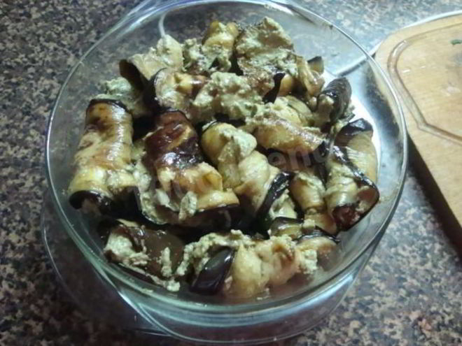 Рецепт канапе из баклажан с ореховым соусом