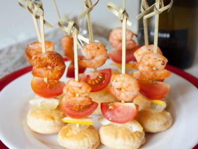 Рецепт канапе из креветок с помидорками черри