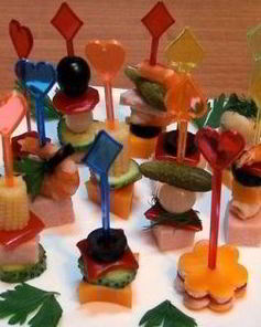 Канапе из мяса и овощей