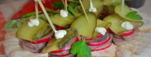 канапе из языка, редиса и маринованных огурцов. Шаг 7