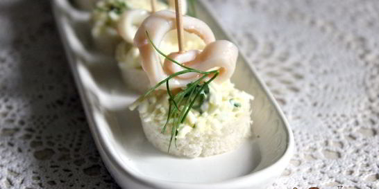 Канапе с кальмаром