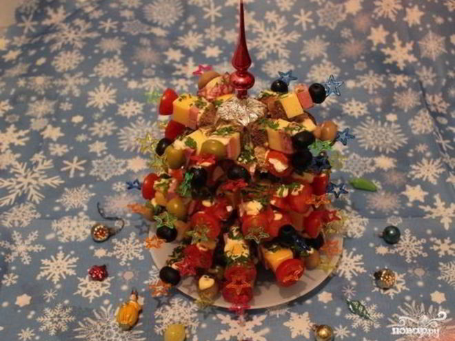 Рецепт канапе с колбасой и сыром