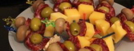 канапе с колбасой и сыром. Шаг 4