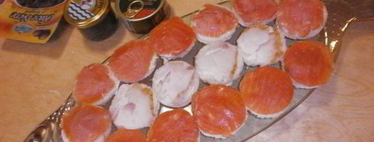 канапе с лососем и ароматным маслом. Шаг 4