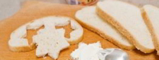 канапе с моцареллой к шампанскому. Шаг 3