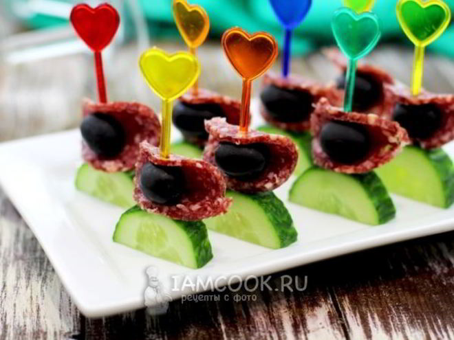 Рецепт канапе с огурцом