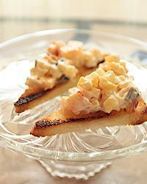 Канапе с сыром, яблоком и орехами