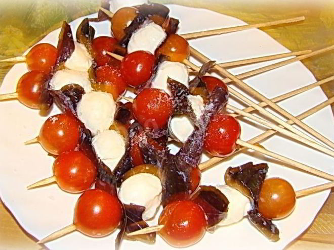 Рецепт канапе закуска из помидоров черри и сыра