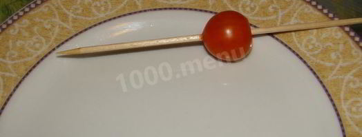 канапе закуска из помидоров черри и сыра. Шаг 3