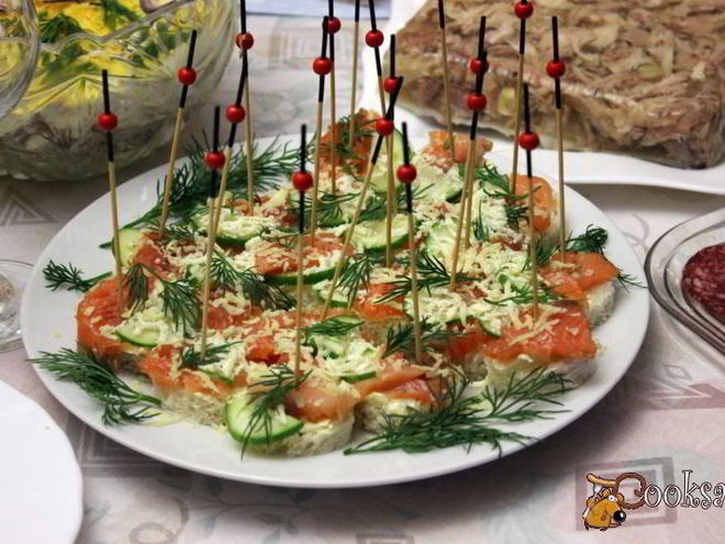 Рецепт праздничных канапе с форелью