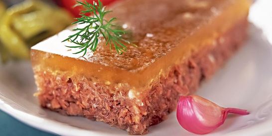 Холодец гояжьей рульки и копыта