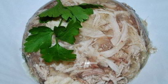 Холодец из индейки в мультиварке Редмонд