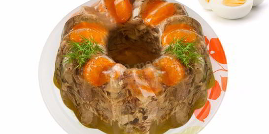 Холодец из куриных лапок с говядиной