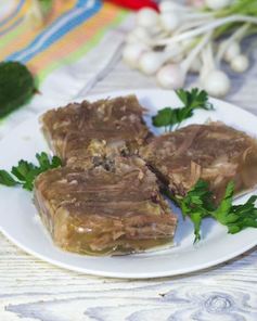 Холодец из свиных ножек и говядины