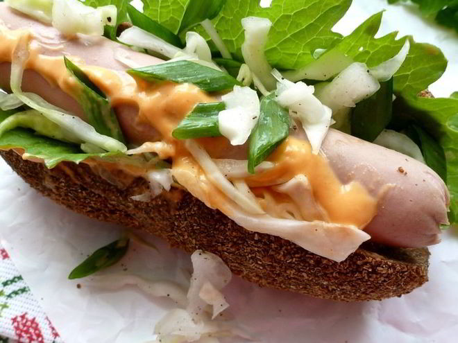 Рецепт хот-дога с капустным салатом