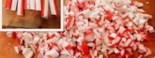 хот-дог с крабовыми палочками. Шаг 3