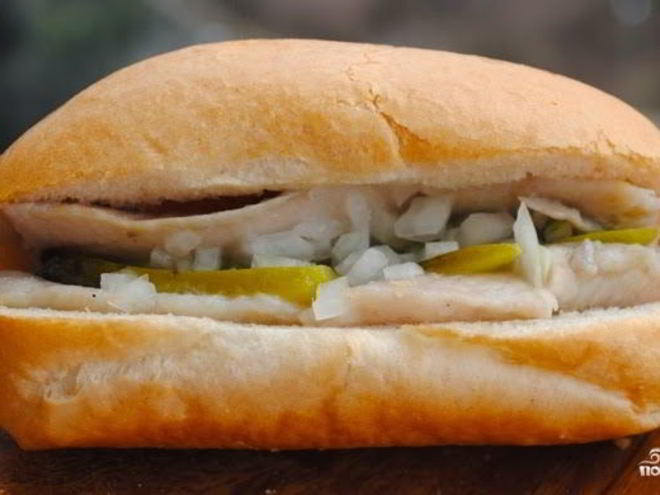 Рецепт хот-дога с селедкой