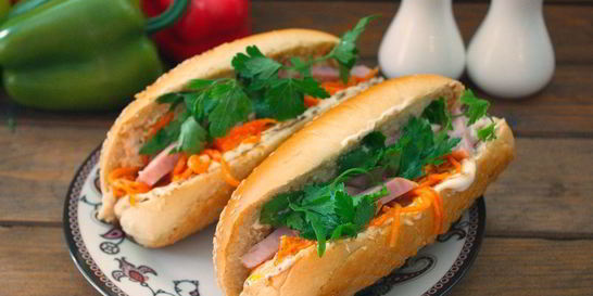 Хот-дог с ветчиной