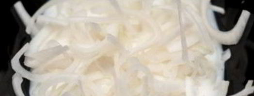 хот-дог с жареным луком. Шаг 3