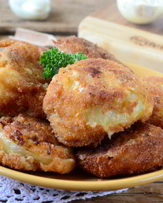 Хот-дог в луковых колечках