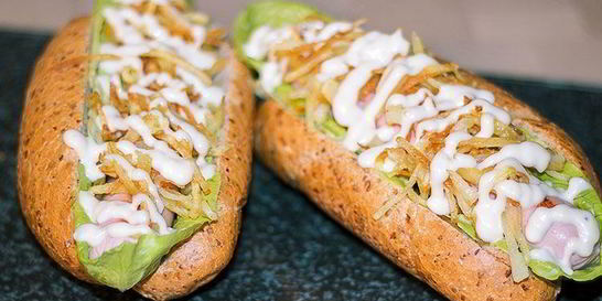 Хот-доги с картофельной соломкой