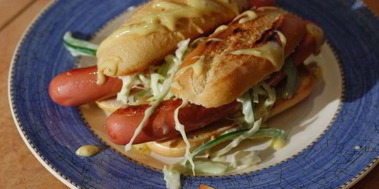 Хот-доги с зелеными овощами и горчичным майонезом