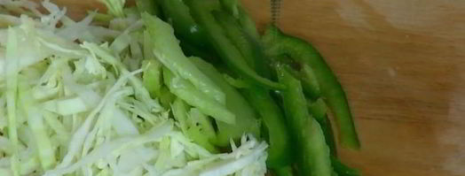 хот-доги с зелеными овощами и горчичным майонезом. Шаг 7