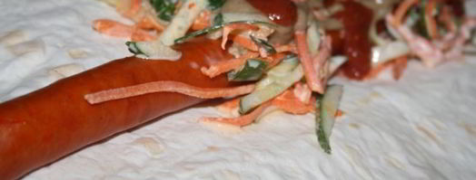 хотдоги с венгерскими колбасками в лаваше на мангале. Шаг 5